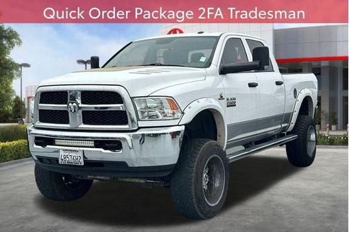 Bright White Clearcoat 2017 RAM 2500 Tradesman Crew Cab 4x4 6'4' Box