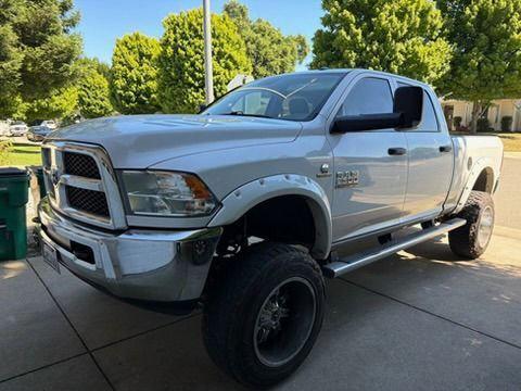 Bright White Clearcoat 2017 RAM 2500 Tradesman Crew Cab 4x4 6'4' Box