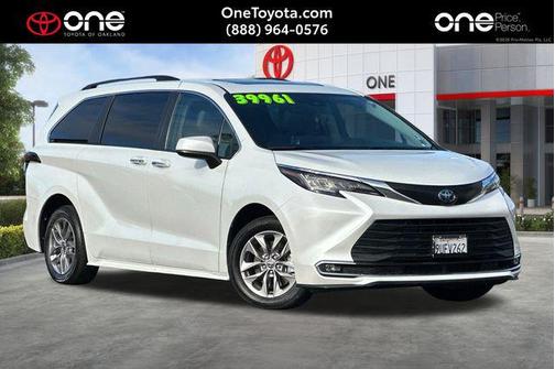 2023 Toyota Sienna XLE