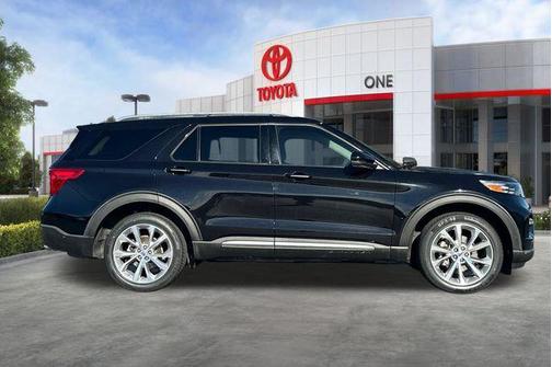 AGATE BLACK METALLIC 2022 Ford Explorer Platinum