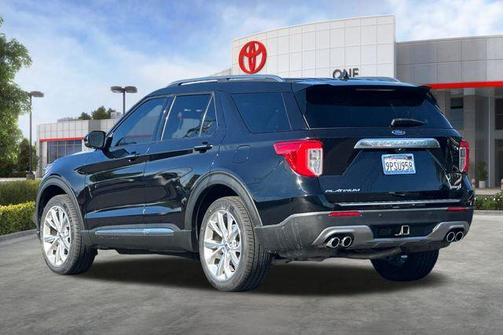 AGATE BLACK METALLIC 2022 Ford Explorer Platinum