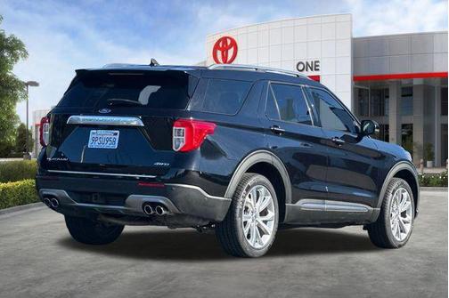 AGATE BLACK METALLIC 2022 Ford Explorer Platinum