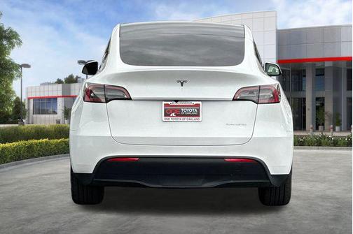2023 Tesla Model Y Long Range Dual Motor All-Wheel Drive