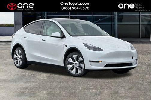 2023 Tesla Model Y Long Range Dual Motor All-Wheel Drive