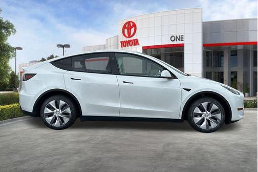 2023 Tesla Model Y Long Range Dual Motor All-Wheel Drive