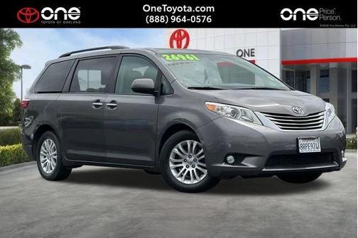 Predawn Gray Mica 2017 Toyota Sienna XLE