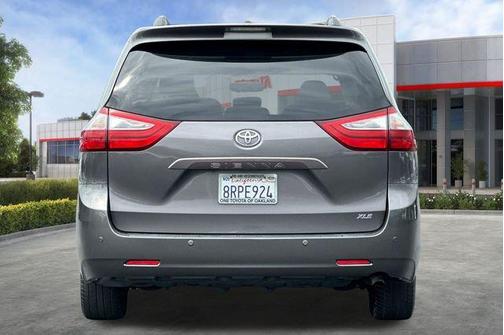 Predawn Gray Mica 2017 Toyota Sienna XLE