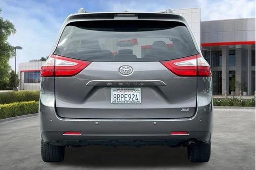 Predawn Gray Mica 2017 Toyota Sienna XLE