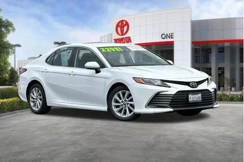 White 2022 Toyota Camry LE
