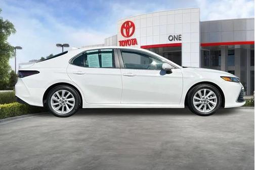 White 2022 Toyota Camry LE