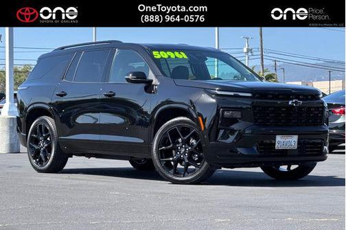 Mosaic Black Metallic 2025 Chevrolet Traverse RS