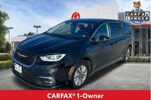 2023 Chrysler Pacifica Hybrid Touring L