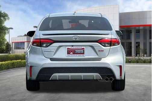 Classic Silver Metallic 2022 Toyota Corolla XSE