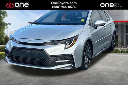 Classic Silver Metallic 2022 Toyota Corolla XSE