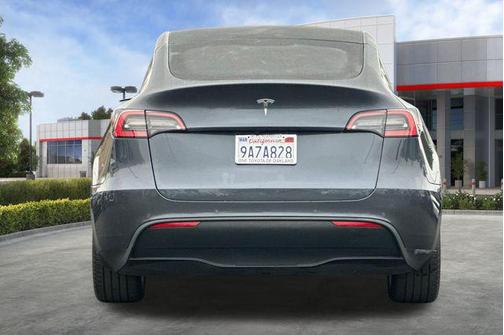 2021 Tesla Model Y Standard Range Rear-Wheel Drive