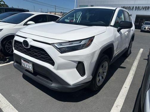 Ice Cap 2023 Toyota RAV4 LE