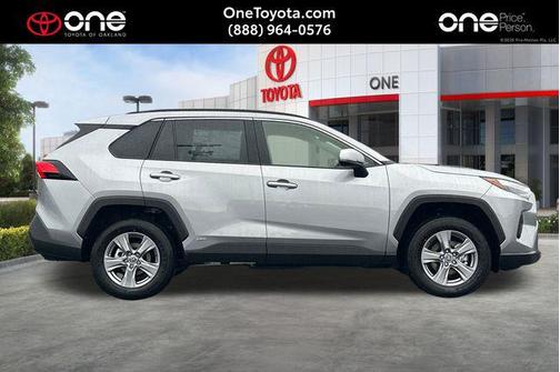 2025 Toyota RAV4 Hybrid LE