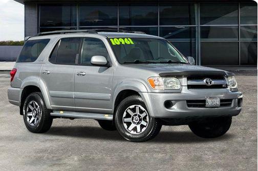 2005 Toyota Sequoia SR5