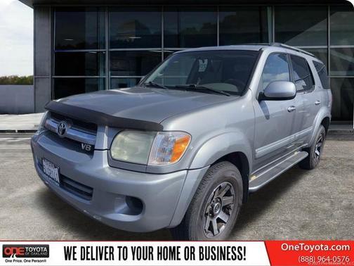 2005 Toyota Sequoia SR5