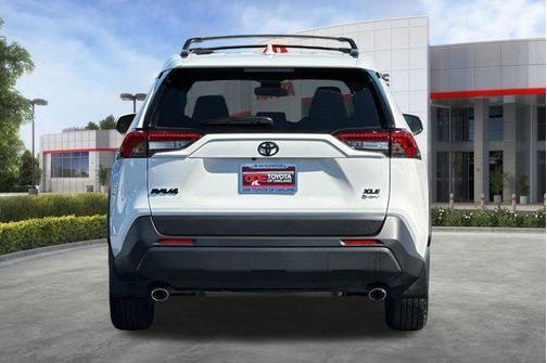 Ice Cap 2025 Toyota RAV4 Hybrid XLE