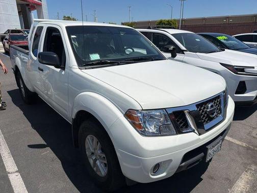 White 2021 Nissan Frontier SV