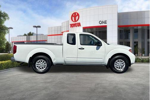Glacier White 2021 Nissan Frontier SV