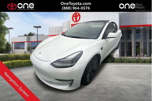 2022 Tesla Model 3 Standard Range