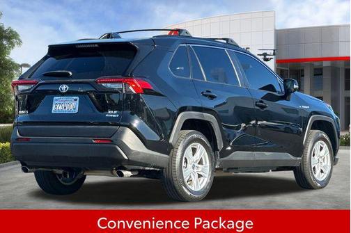 2021 Toyota RAV4 Hybrid XLE