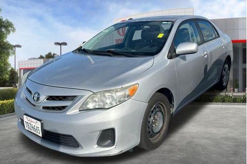 Classic Silver Metallic 2012 Toyota Corolla LE
