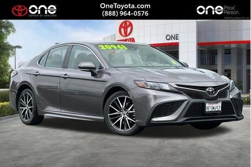 Predawn Gray Mica 2023 Toyota Camry SE