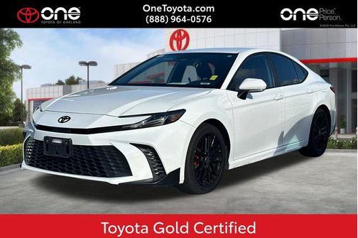 Ice Cap 2025 Toyota Camry SE