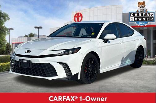 Ice Cap 2025 Toyota Camry SE
