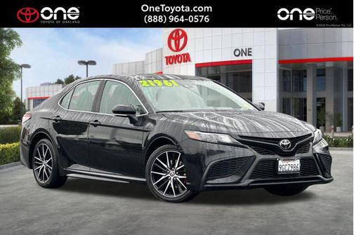 2023 Toyota Camry SE