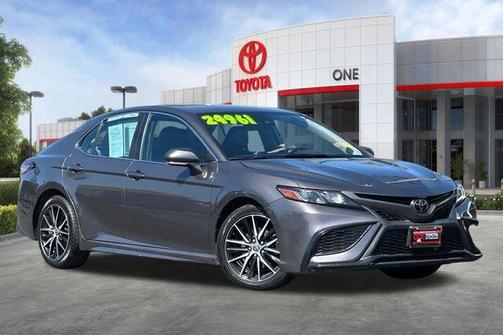 Predawn Gray Mica 2022 Toyota Camry SE