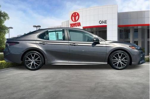 Predawn Gray Mica 2022 Toyota Camry SE