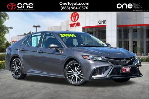 Predawn Gray Mica 2022 Toyota Camry SE