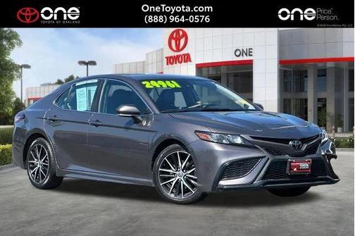 Predawn Gray Mica 2022 Toyota Camry SE