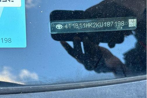 2019 Toyota Camry SE