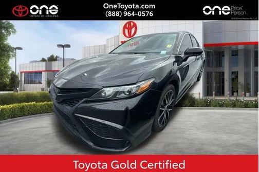 Midnight Black Metallic 2023 Toyota Camry SE