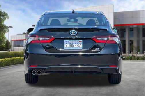 Midnight Black Metallic 2023 Toyota Camry SE