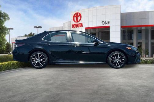 Midnight Black Metallic 2023 Toyota Camry SE