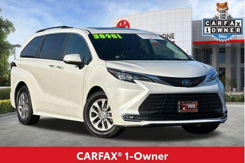 2023 Toyota Sienna XLE