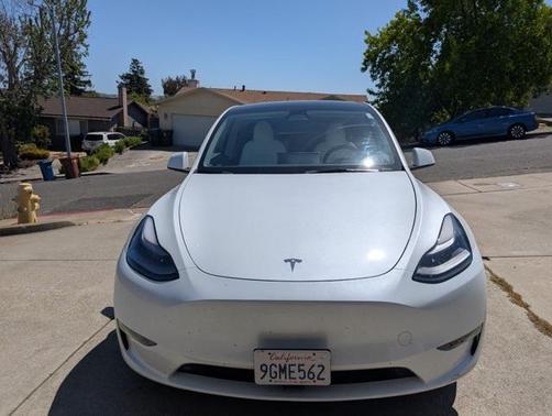 2023 Tesla Model Y Performance Dual Motor All-Wheel Drive
