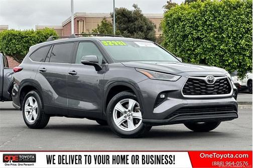 2023 Toyota Highlander LE