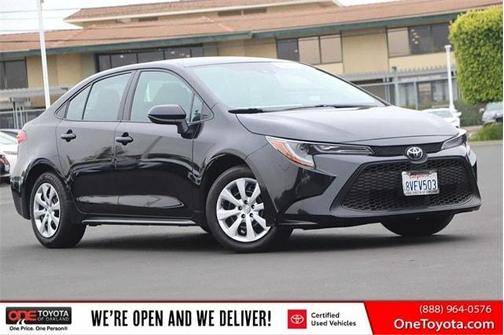 Photo 1 of 31 of 2021 Toyota Corolla LE
