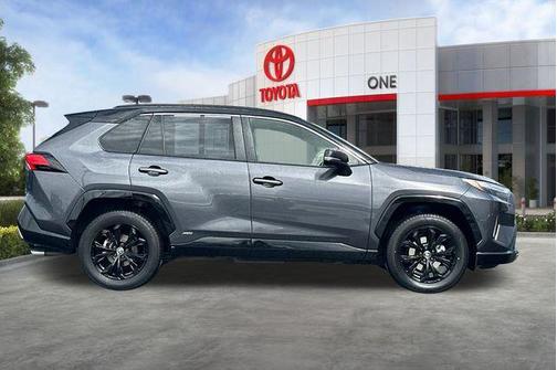 Magnetic Gray Metallic/Midnight Black Metallic 2022 Toyota RAV4 Hybrid SE