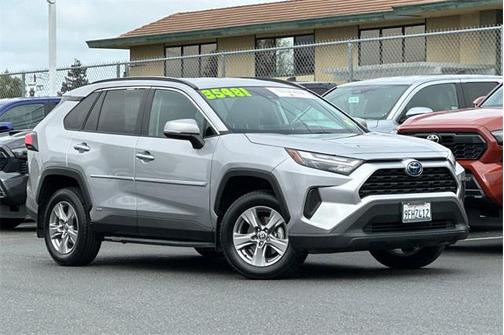 2023 Toyota RAV4 Hybrid XLE