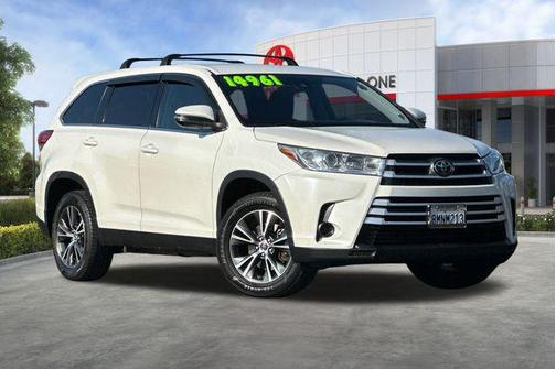 2019 Toyota Highlander LE I4