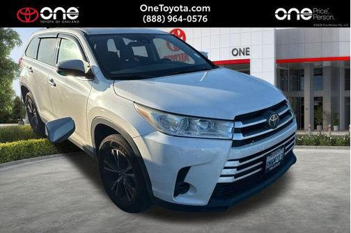 2019 Toyota Highlander LE I4