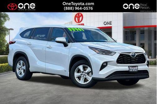 Wind Chill Pearl 2023 Toyota Highlander Hybrid LE